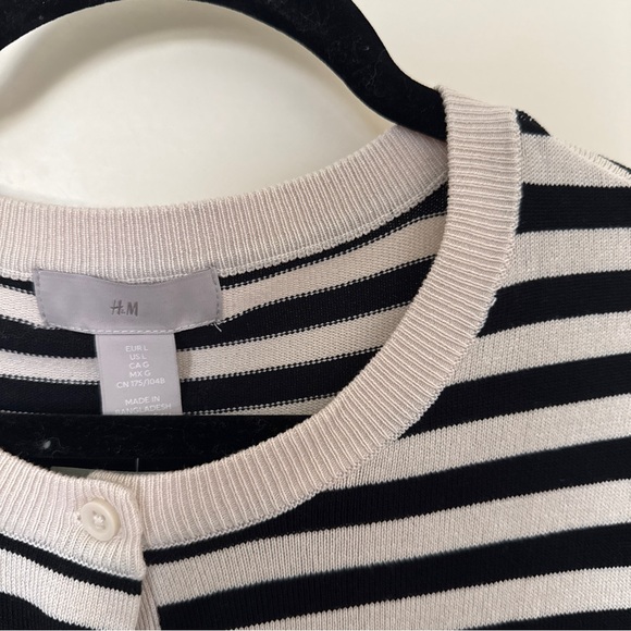 H&M Striped Black and tan button down Cardigan size L - Picture 2 of 6